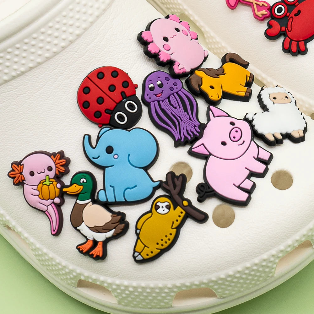 1pcs Animals Pig Dogs Flamingos Salamander Cow Shoe Charms Decorations Pins Accessories for Kids Women Girls Child Favor Gifts