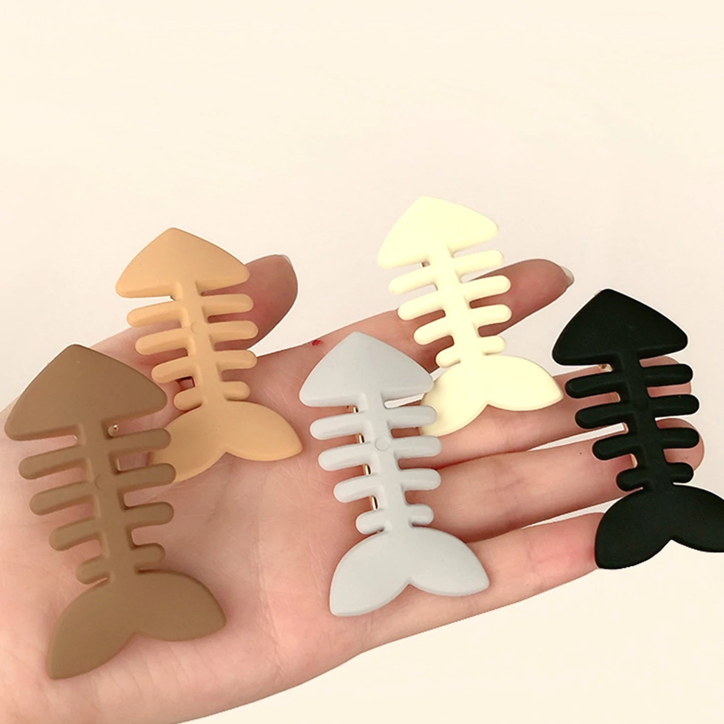 Simple Milk Tea Color Fishbone Hairpin Girl Cute Bangs Barrettes Sweet Side Hairgrips Temperament Duckbill Clip Hair Accessories