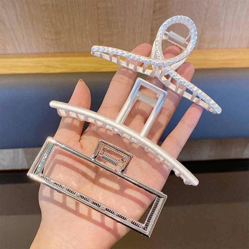 Big Pearl Hair Claw For Women Ladies Makeup Hair Barrettes Hair Accessories Korean Cross Crab Hair Clip Fashion Girl Headwear