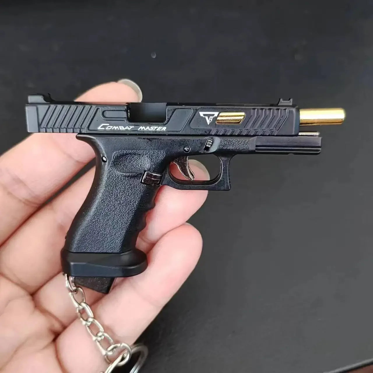 1:3 Semi Alloy G34 TTI Pistol Model Disassemble Mini Gun Toy Keychain Bag Pendant Craft for Chlidren Adults