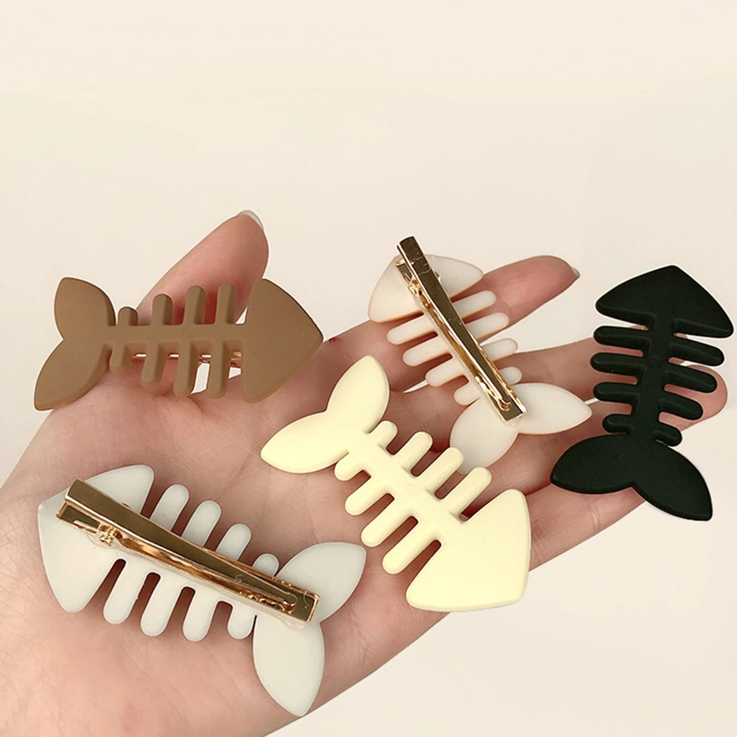 Simple Milk Tea Color Fishbone Hairpin Girl Cute Bangs Barrettes Sweet Side Hairgrips Temperament Duckbill Clip Hair Accessories