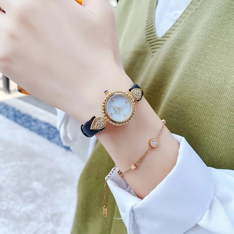 UTHAI Women Watch Light Luxury Brand Shell Faced Diamond Watches Waterproof Leather Strap Ladies Fashion Quartz Wristwatch gift