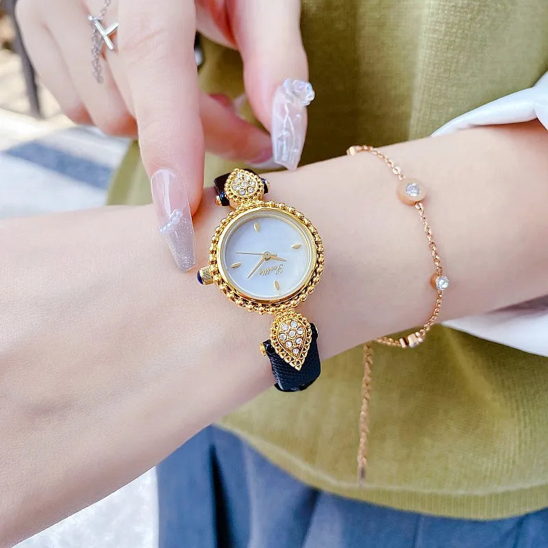 UTHAI Women Watch Light Luxury Brand Shell Faced Diamond Watches Waterproof Leather Strap Ladies Fashion Quartz Wristwatch gift