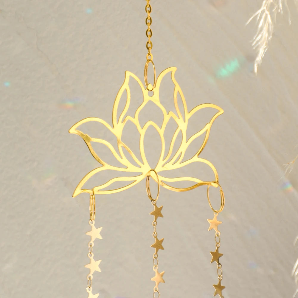 Crystal Sun Catcher Lotus Hanging Suncatcher Rainbow Maker Chakra Light Catcher Stained Glass Window Outdoor Garden Decoration
