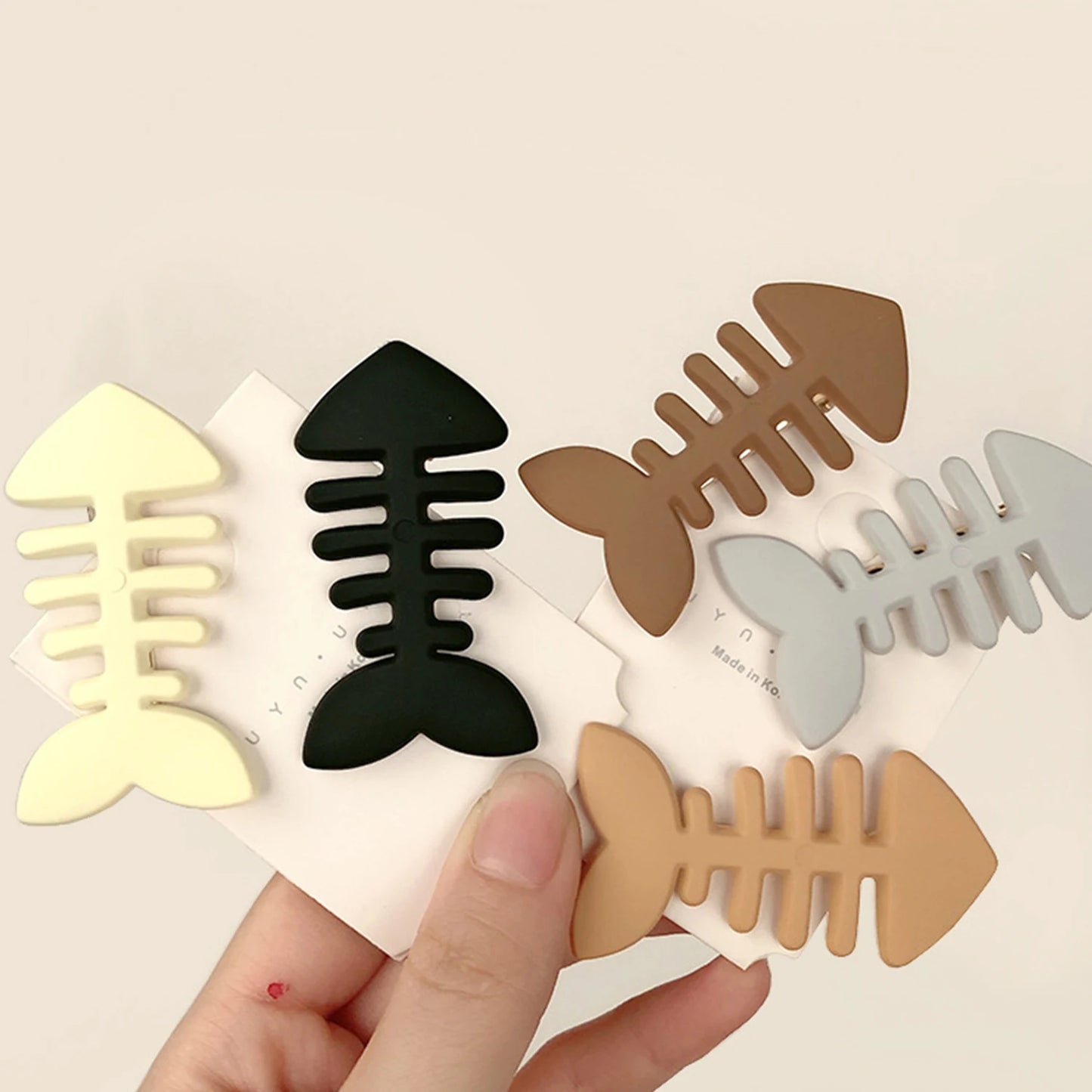 Simple Milk Tea Color Fishbone Hairpin Girl Cute Bangs Barrettes Sweet Side Hairgrips Temperament Duckbill Clip Hair Accessories