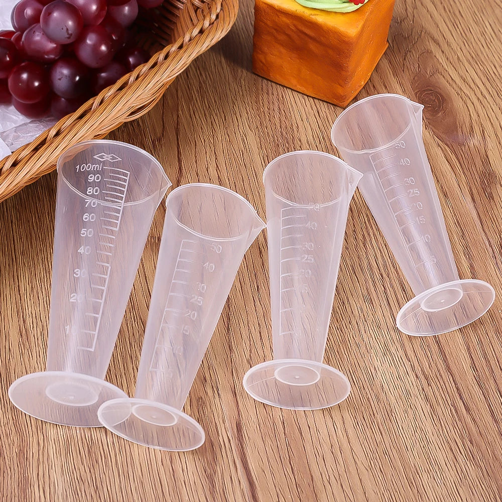 100/50ML Triangular Measuring Cup with Scale Transparent Plastic Graduated Cylinder Pour Spout Liquid Container Kitchen Bar Tool