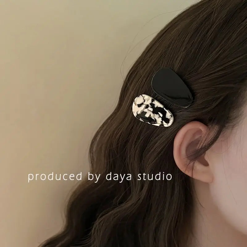 New Korean Version Daily Acetic Acid Geometric Women's Side Clip Fashionable and Fresh Girl Hair Clip Retro Bangs Duckbill Clip