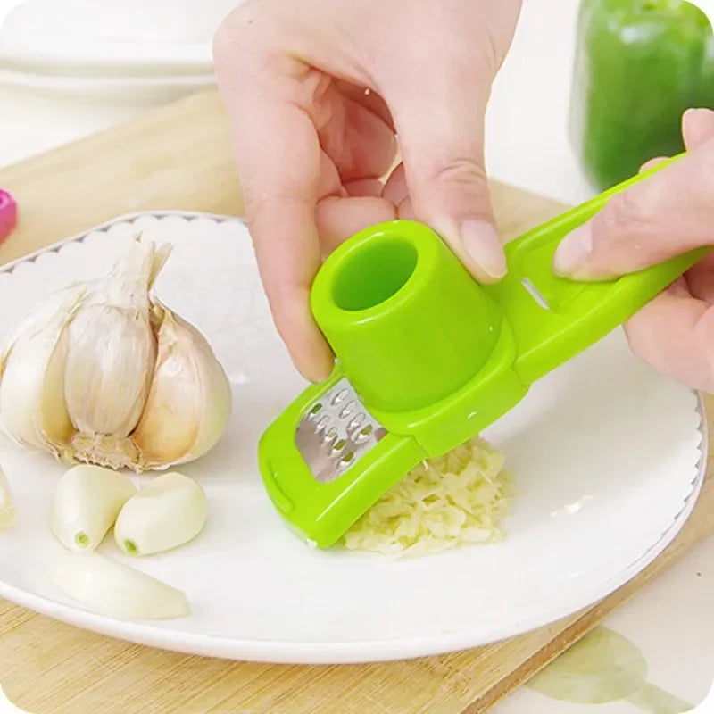 New Ginger Garlic Crusher Press Garlic Grinding Grater Cutter Peeler Manual Garlic Mincer Chopping Tool Kitchen Accessories