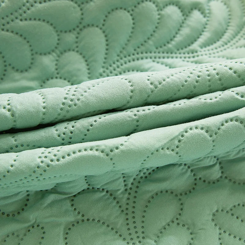 100% Waterproof Quilted Mattress Cover Protector Breathable Antibacterial Fitted Sheet with Elastic Band Queen King Bed Sheet