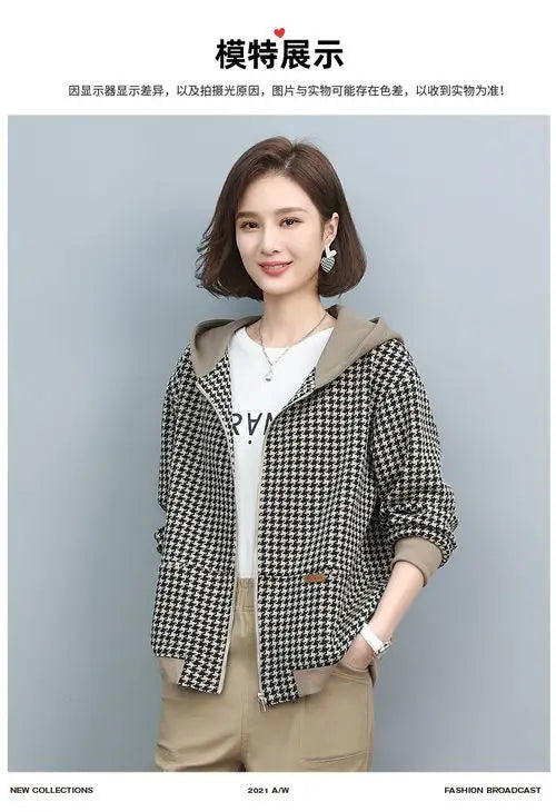 2024 Autumn Winter New Middle-aged and elderly Mothers Short Jacket Women's Patchwork Hooded Plaid Coat Casual Tops