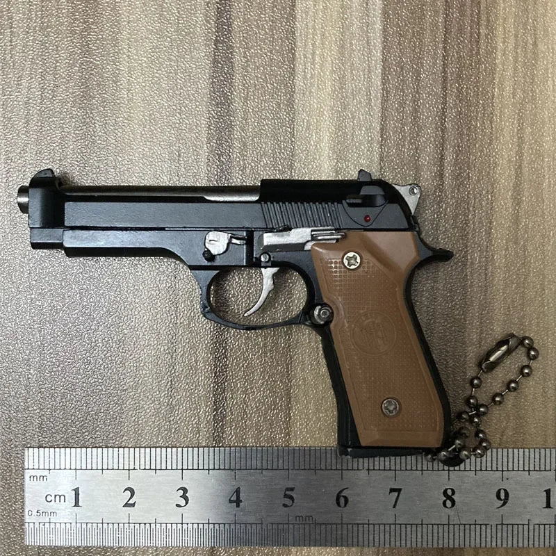 1:3 Scale Alloy M92 Pistol Mini Gun Metal Keychain M92 Pistol Keychain Fidget Toy PUBG Gun Toy Gift Pubg Decoration Toys
