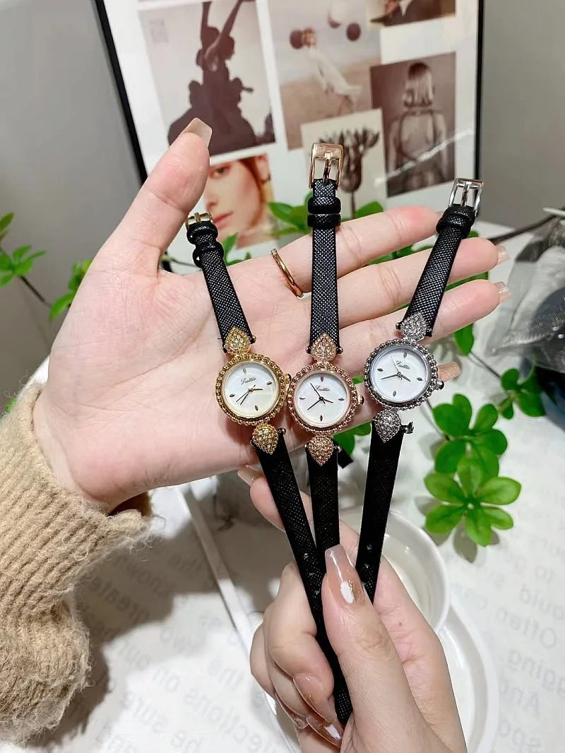 UTHAI Women Watch Light Luxury Brand Shell Faced Diamond Watches Waterproof Leather Strap Ladies Fashion Quartz Wristwatch gift