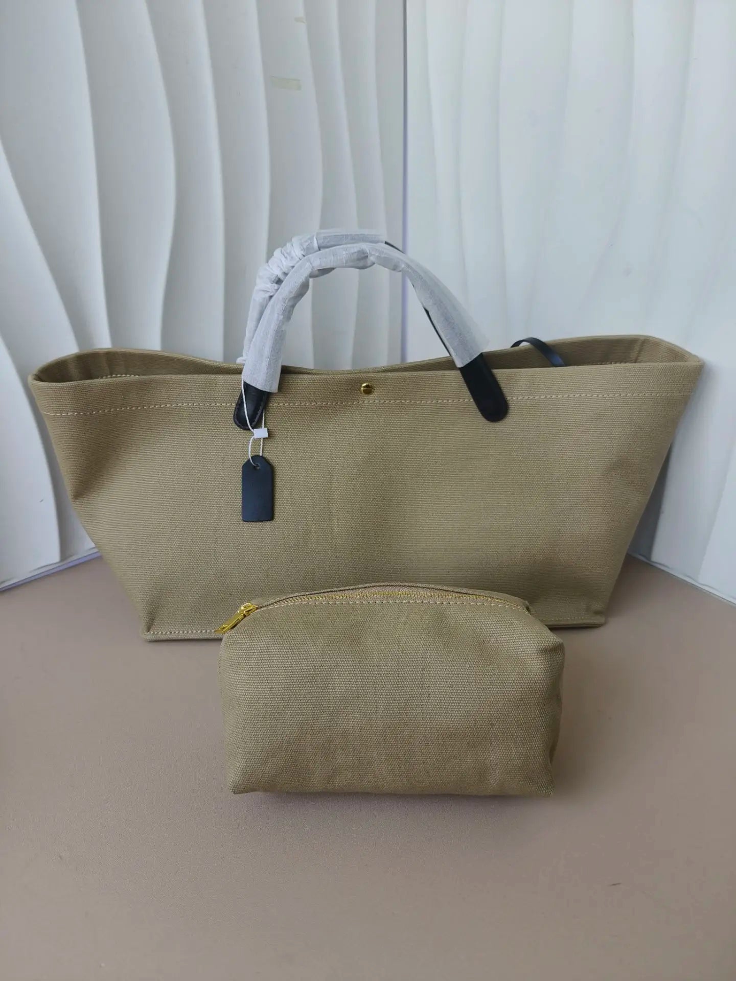 New Moda Simple Large Capacity Exposure Handbags Women Office Casual Dermis Totes Minority Commuter French Style Messenger Bags