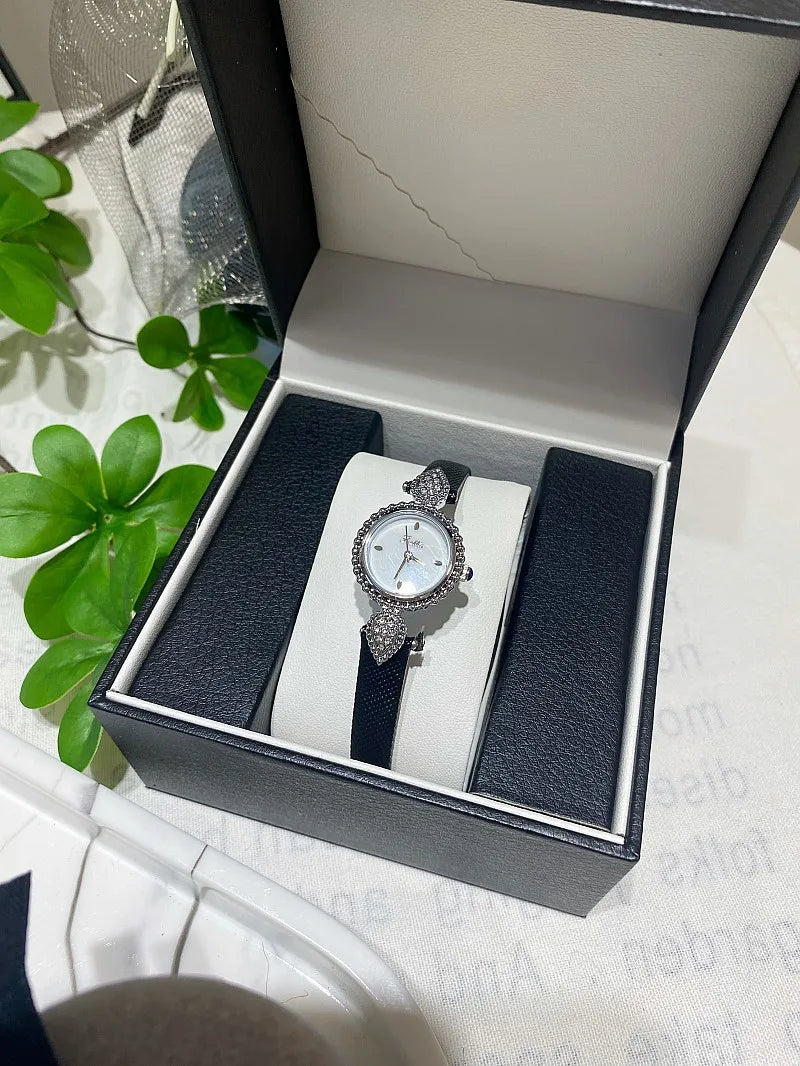 UTHAI Women Watch Light Luxury Brand Shell Faced Diamond Watches Waterproof Leather Strap Ladies Fashion Quartz Wristwatch gift