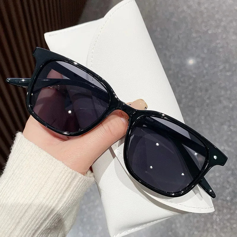 Women Trend Two-tone Sunglasses New Personality Square Frame Sunglasses Retro Yellow Men Fashion Frosted Small Frame Glasses