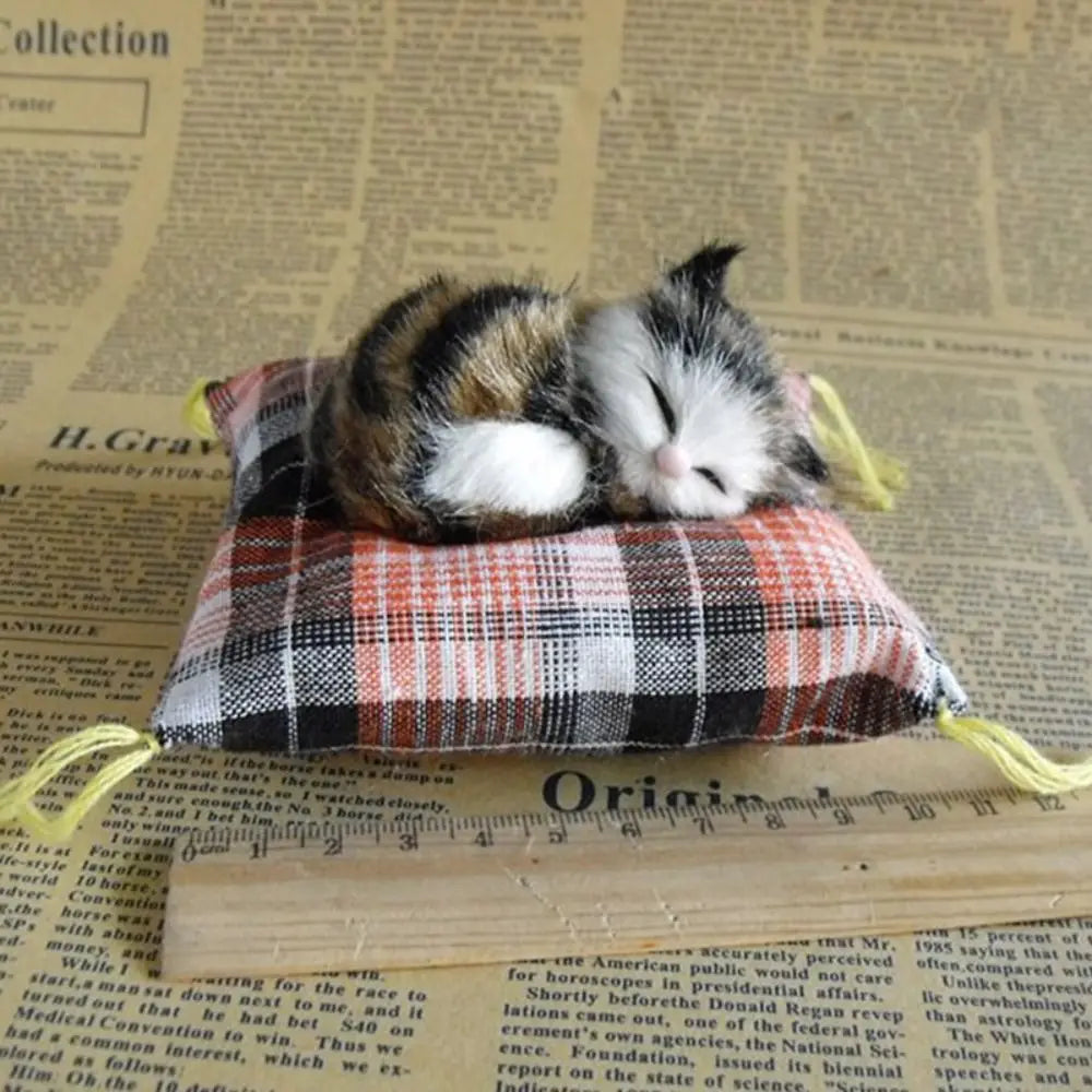 Artificial Mini Cats Ornaments Cute Cloth Pad Plush Fake Cats Lying Position Children Birthday Gift Creative Decoration