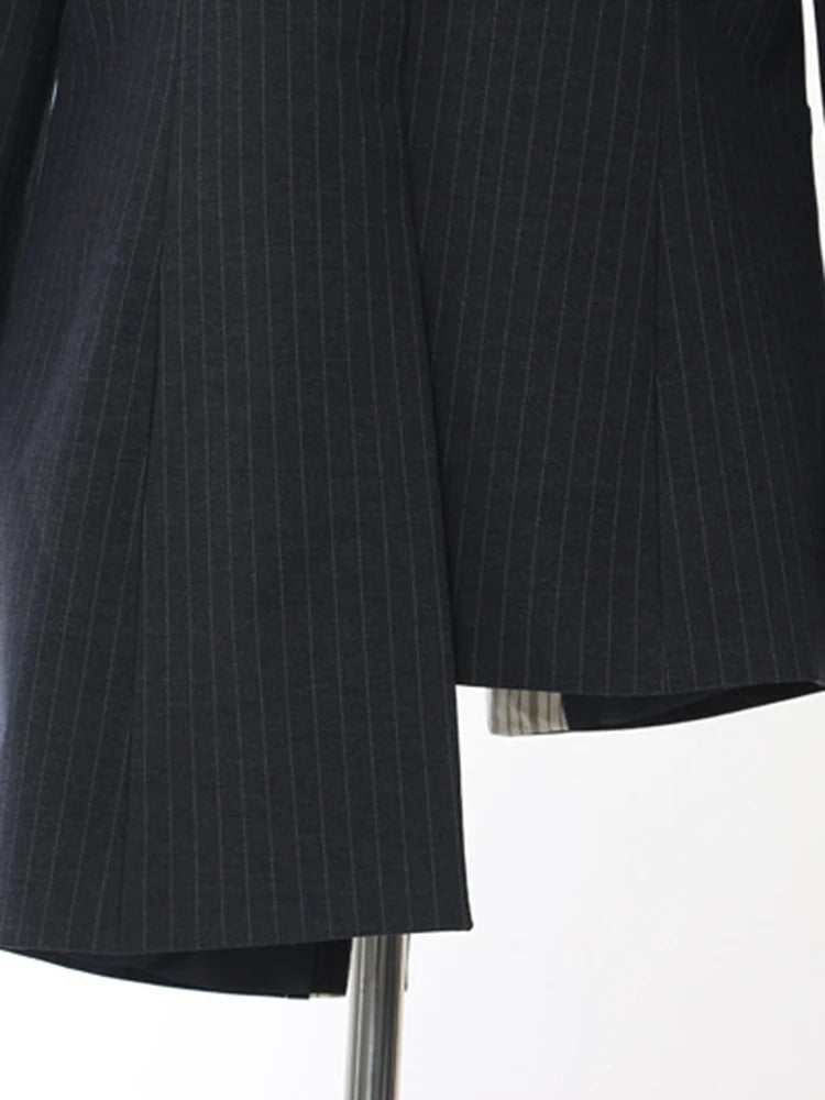[EAM] Women Navy Blue Striped Irregular Elegant Blazer New Lapel Long Sleeve Jacket Fashion Tide Spring Autumn 2024 1DH5930