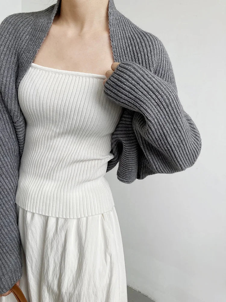 [EAM] Elegant Gray Knitting Cardigan Sweater Loose Fit V-Neck Long Sleeve Women New Fashion Tide Autumn Winter 2025 1DF2337
