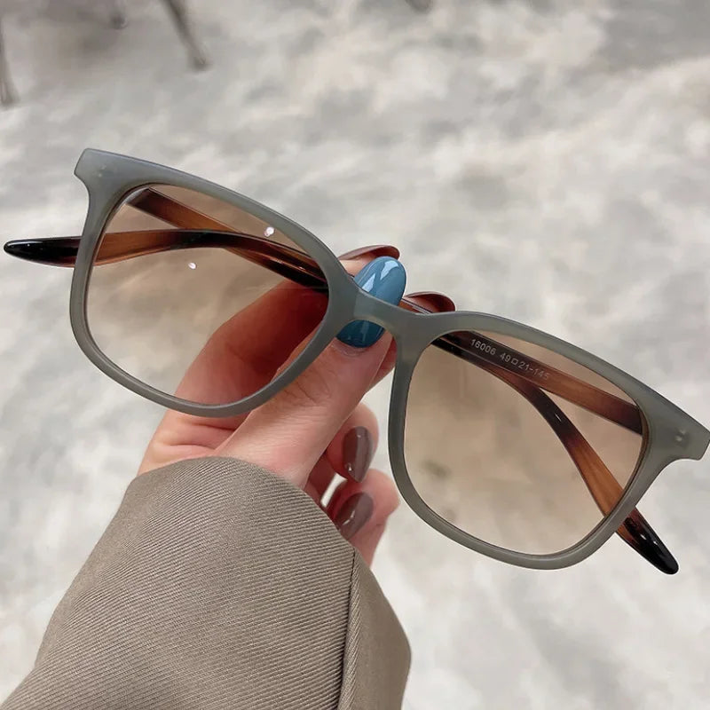 Women Trend Two-tone Sunglasses New Personality Square Frame Sunglasses Retro Yellow Men Fashion Frosted Small Frame Glasses