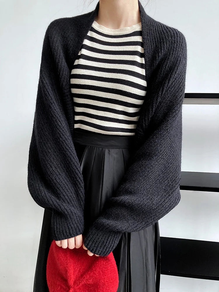 [EAM] Elegant Gray Knitting Cardigan Sweater Loose Fit V-Neck Long Sleeve Women New Fashion Tide Autumn Winter 2025 1DF2337