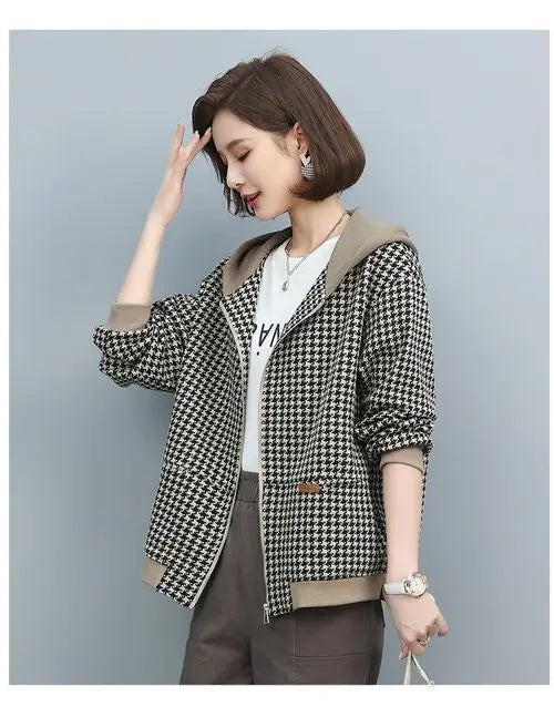 2024 Autumn Winter New Middle-aged and elderly Mothers Short Jacket Women's Patchwork Hooded Plaid Coat Casual Tops